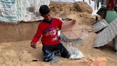 "Planes of Fun" Instead of "Planes of Death": Here’s What This Child Is Doing