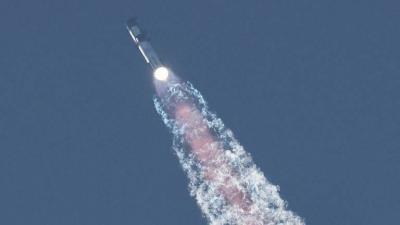 SpaceX Loses Contact with Starship Vehicle
