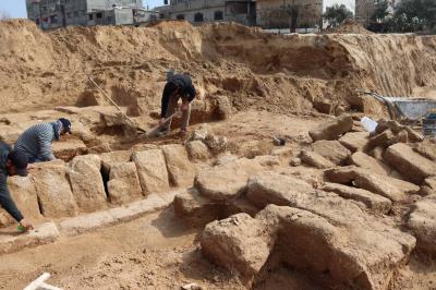 In Gaza: A Construction Worker Turns into a "Grave Digger"