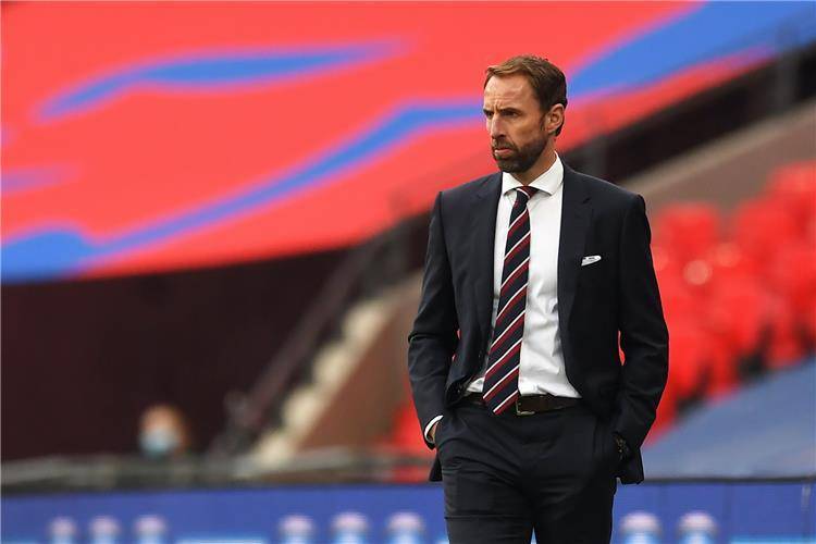 Southgate Aims to Utilize Alexander-Arnold in Midfield
