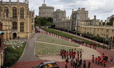 The Final Resting Place of Queen Elizabeth: A Small Church in a Historic Castle