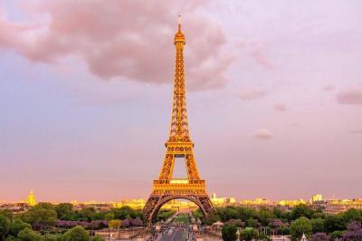 What is the Connection Between the Builder of the Eiffel Tower and Egypt?