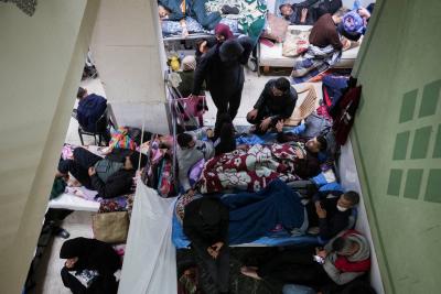 Hospitals in Gaza: Patients Flee Amidst Healthcare System Collapse