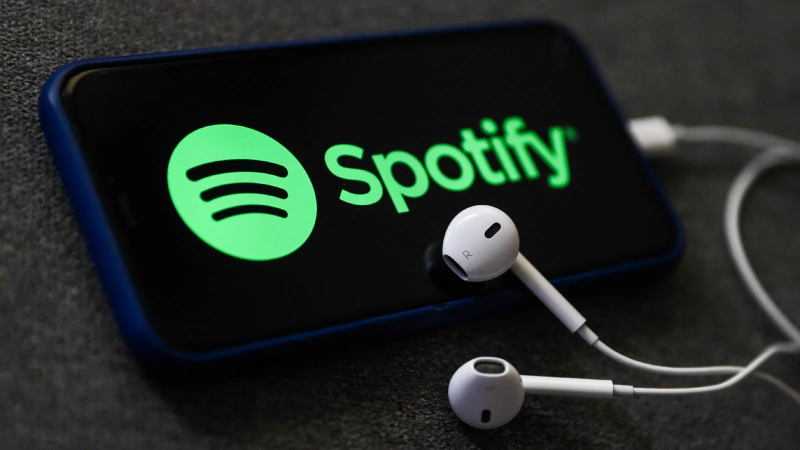 Spotify Utilizes Google's AI for Podcast Recommendations