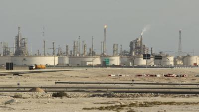 Indian Petronet Aims to Extend Long-term Agreement with Qatar