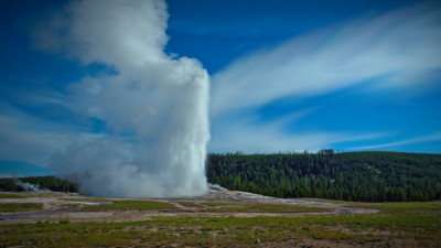 "The Monster Beneath the Massive Yellowstone Volcano": Its Eruption Could Cause Widespread Destruction!