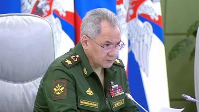 Russian Defense Minister Arrives in Tehran