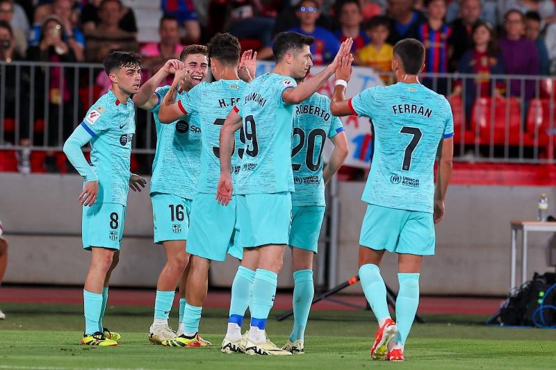 Barcelona Overcomes Almería Thanks to López's Brace