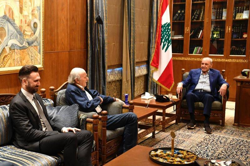 Pictures - Jumblatt Meets Berri in Ain el-Tineh