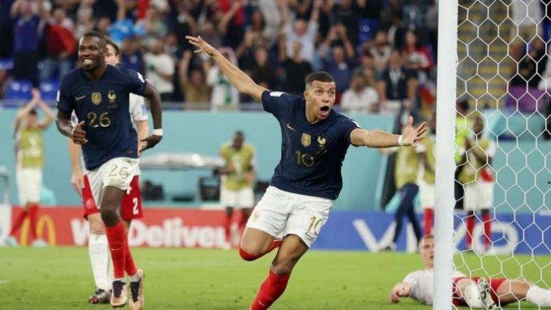 France First to Qualify for Round of 16 in the World Cup