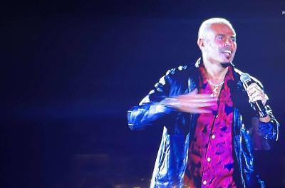Amr Diab Celebrates Egypt and Football Rivalry at Egypt Cup Final (Photos and Video)