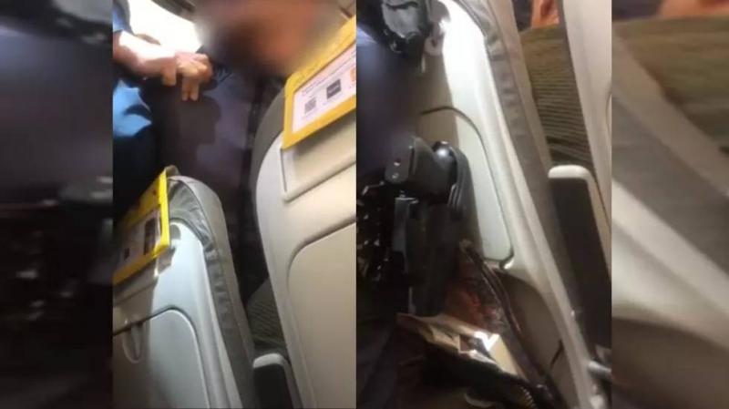 Emergency Landing in Rome Due to a Note