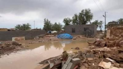 Iraq: Heavy Rains Flood Market and Wash Away Homes (Video)