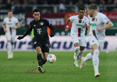 Bayern Defeats Augsburg 3-2 and Closes in on German League Top Spot