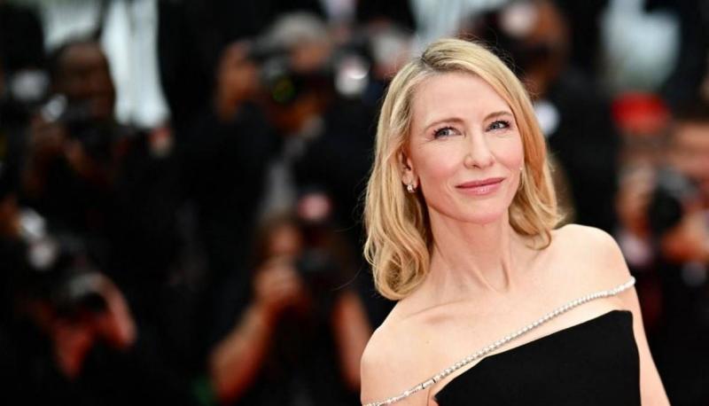 Cannes Festival: Famous Actress and Palestinian Flag