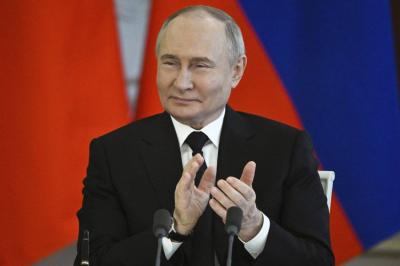 Putin: We Do Not Expect Changes in Relations with Iran After Raeesi's Death