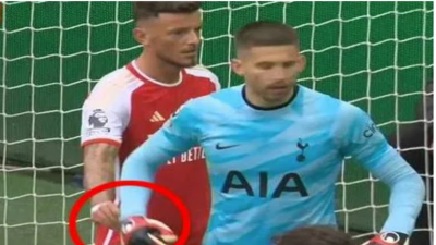 Arsenal Defender Uses Odd Trick to Help Team Score Against Tottenham (Video)