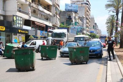 Protest Cuts Corniche Al-Mazraa Road Over Motorcycle Seizure Campaign in Beirut