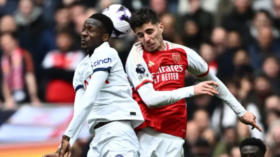 Arsenal Escapes Tottenham Trap and Stays in the Race