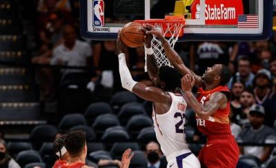 Phoenix Defeats Houston in NBA