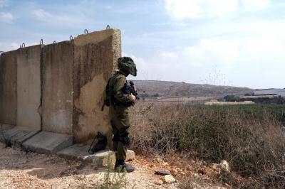 Israeli Army Continues Bombardment of Southern Towns on New Year's Eve