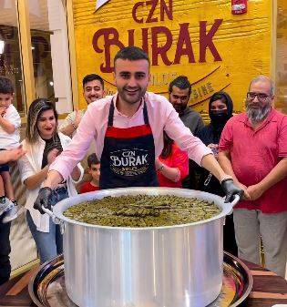 For the First Time... Chef Burak Fails to Flip a Pot of Grape Leaves