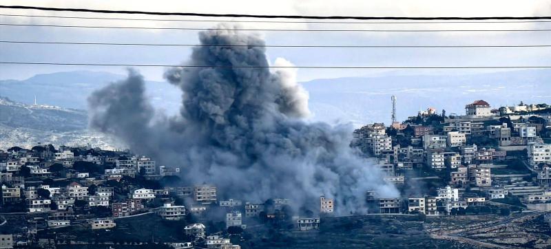 Israeli Army Intensifies Strikes on Southern Lebanon