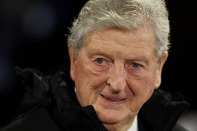 Hodgson Leaves Struggling Crystal Palace, Glasner Appointed as Successor