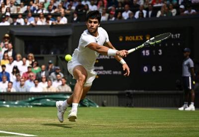 Alcaraz Overcomes Kecmanovic to Reach Quarterfinals at the Australian Open