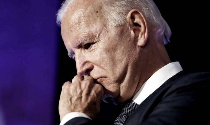 Biden Distrusts His Advisors