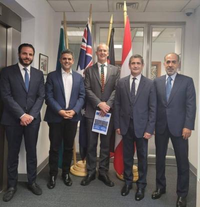 A Delegation from the Forces Party Submits a Petition to the Australian Ambassador Regarding the Port Explosion