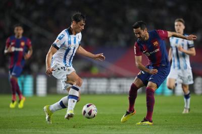 Barcelona Defeats Sociedad and Climbs to Second Place in La Liga