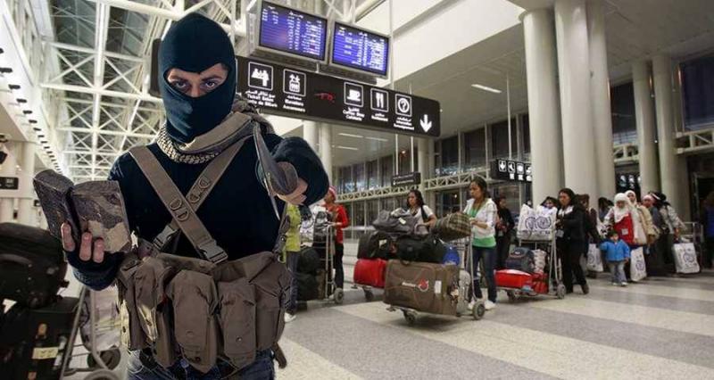 Foiling an Attempt to Smuggle Counterfeit Dollars into Turkey via the Airport