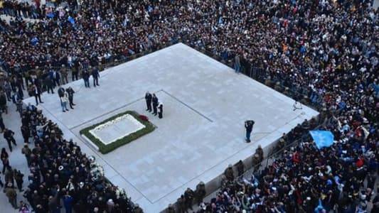 Are Hariri's Positions Indicating His Return to Politics?