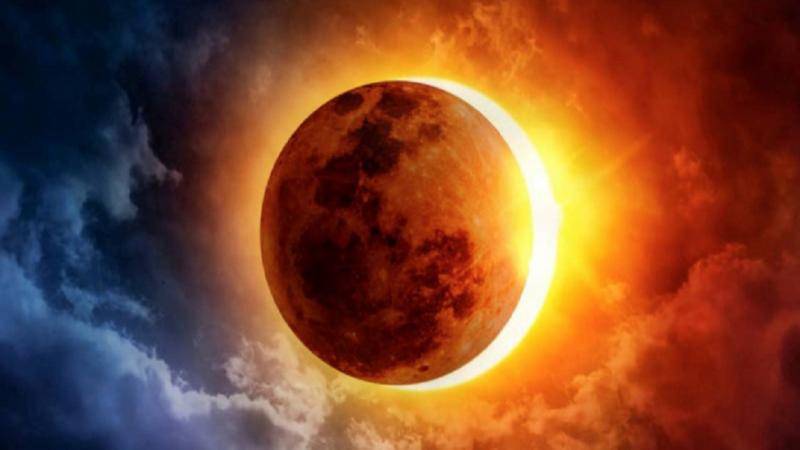 America Prepares for Solar Eclipse as Millions of Phones Face Outage