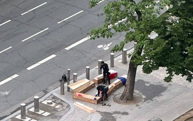 Coffins in the Heart of Paris... What's the Story?