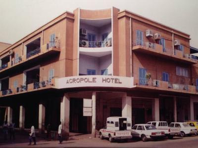 War Forces Greek Owner to Close Hotel in Khartoum