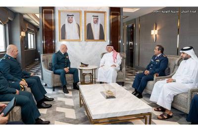 Army Commander Presents Military Institution Difficulties to Qatari Defense Minister
