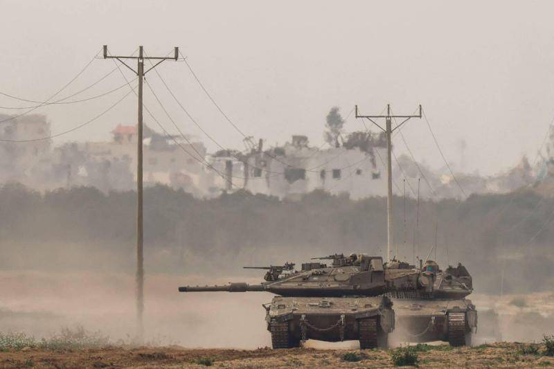Israeli Tanks Advance into Residential Areas East of Rafah
