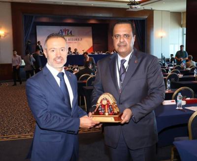 Head of the Arab Police Union Honors a Notable Figure