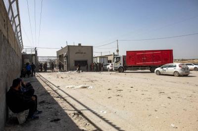 Title: Head of "Shabak" Talks About Communication with Egypt Regarding Rafah Crossing... Cairo Denies