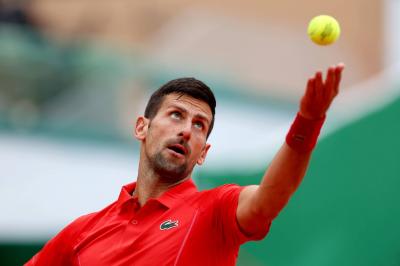 Djokovic Falls to the Ground: What is the Reason?