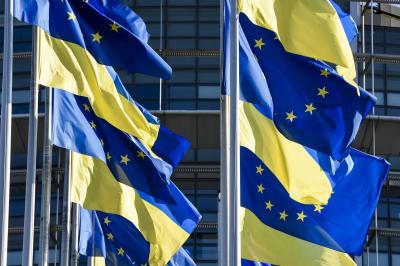 EU Discusses Using Frozen Russian Assets to Arm Ukraine