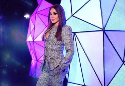 Court Frees Artist Elissa from Watary Company