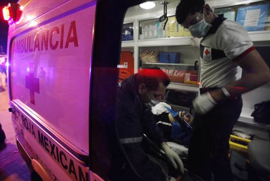 Terrifying Scene of Balcony Collapse in Nightclub in Mexico, Resulting in Fatalities