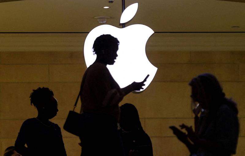 Apple Loses $115 Billion in Market Value