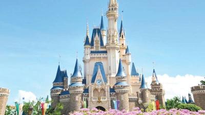 Video - For the First Time: The Disneyland Castle in Saudi Arabia