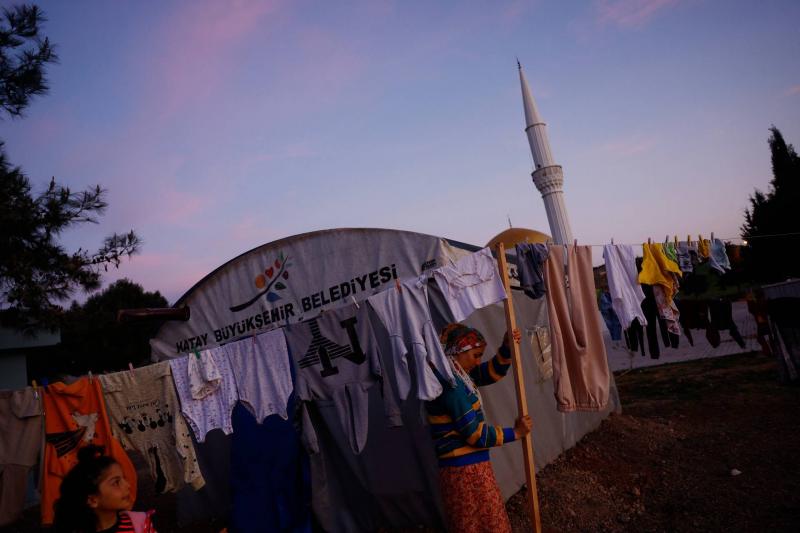 Turkish Undertaker's Family Moves to Live in a Cemetery After Earthquakes