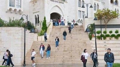 الجامعات إلى 