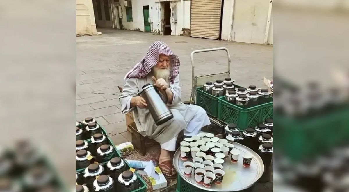 Death of ''Abu Subaa'' The Water Carrier for Visitors of the Prophet's
